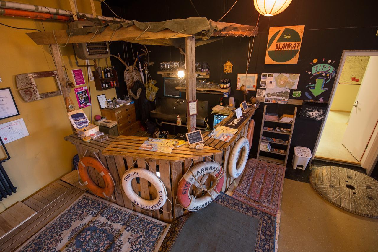 The Freezer Hostel&Culture Center Hellissandur Buitenkant foto
